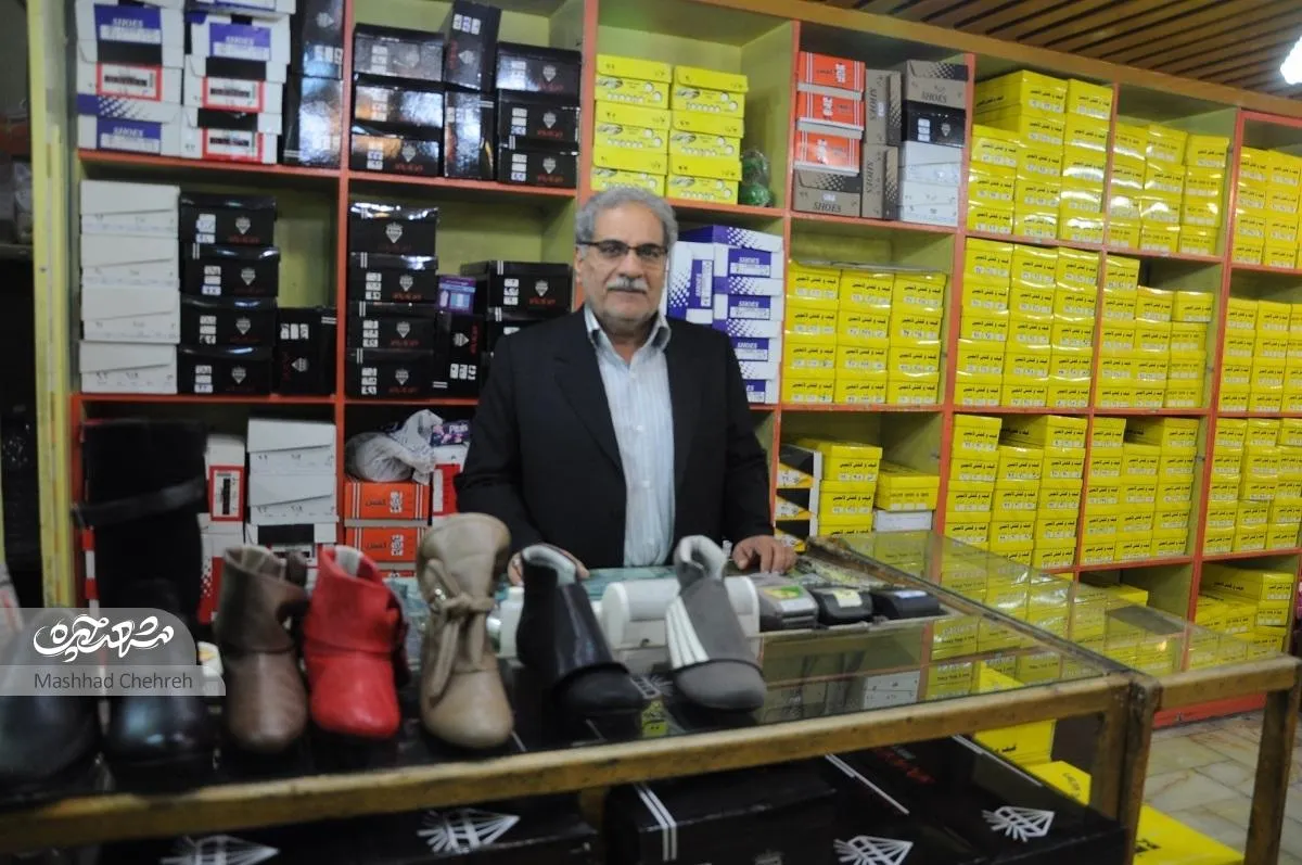 نیم‌قرن زندگی پشت پیشخوان کفاشی محله صاحب‌الزمان