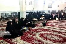 جلسه قرآن همسران شهدا را هر هفته دور هم جمع می‌کند