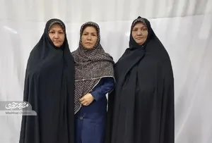 همسایه‌ها، عصای دست زائران سالخورده
