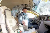 راننده دست به نُقل! 