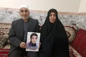 دستمالی که به باباعلی داده بودم، هنوز دور مچش بود